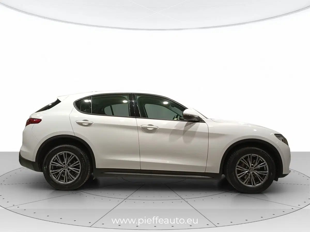 Alfa Romeo Stelvio usata a Ascoli Piceno (5)
