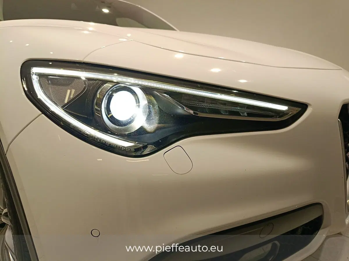 Alfa Romeo Stelvio usata a Ascoli Piceno (8)