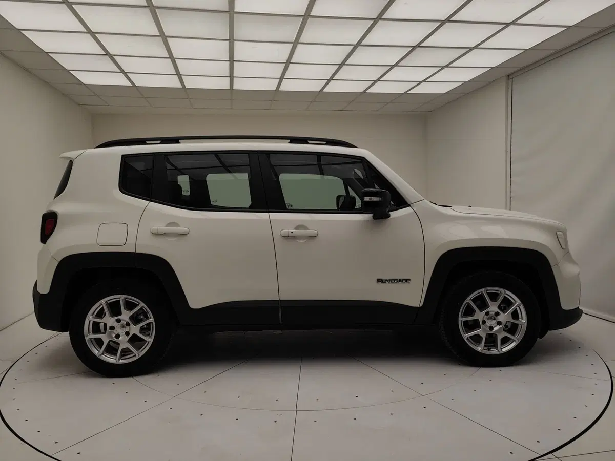 Jeep Renegade nuova a Como (17)