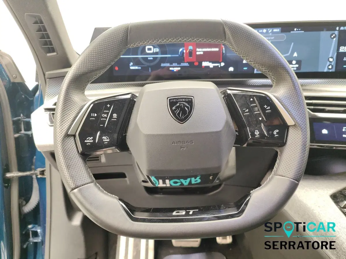 Peugeot 5008 usata a Como (18)