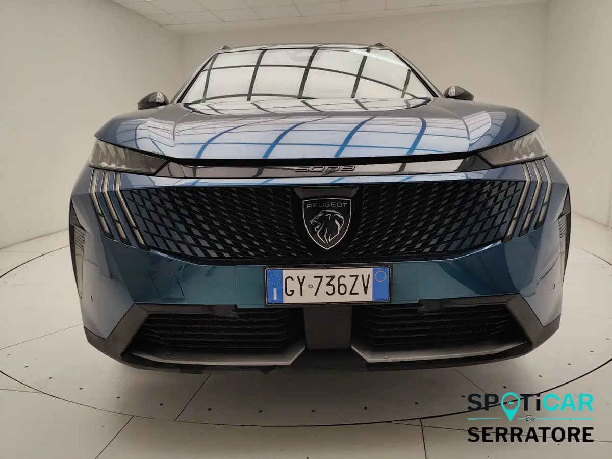 Peugeot 5008 usata a Como (2)