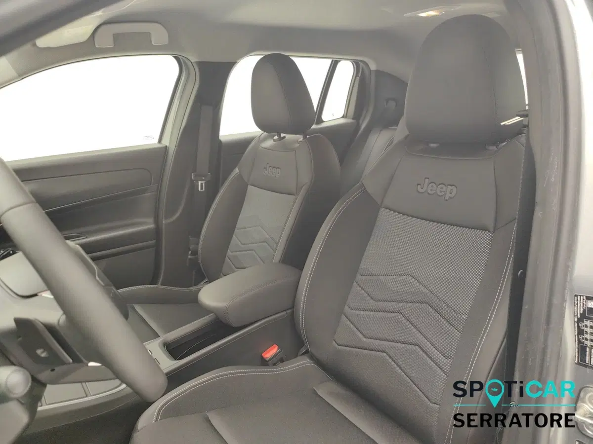 Jeep Avenger usata a Como (12)
