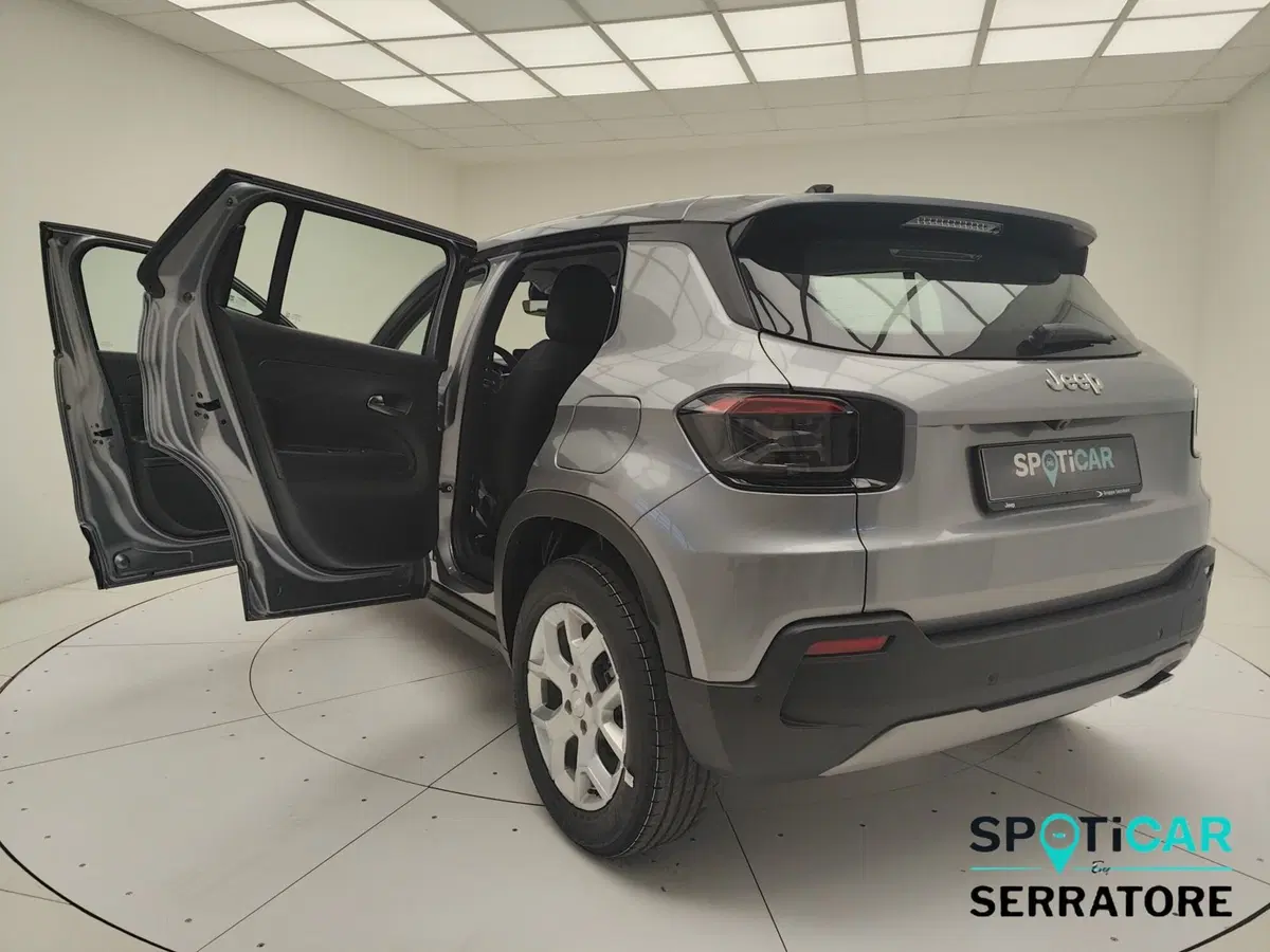 Jeep Avenger nuova a Como (5)