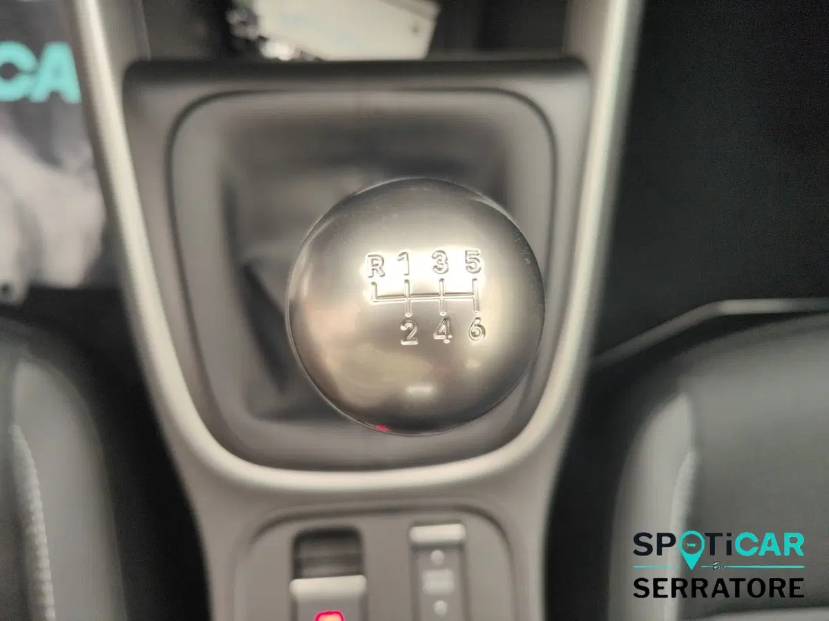 Jeep Avenger nuova a Como (9)