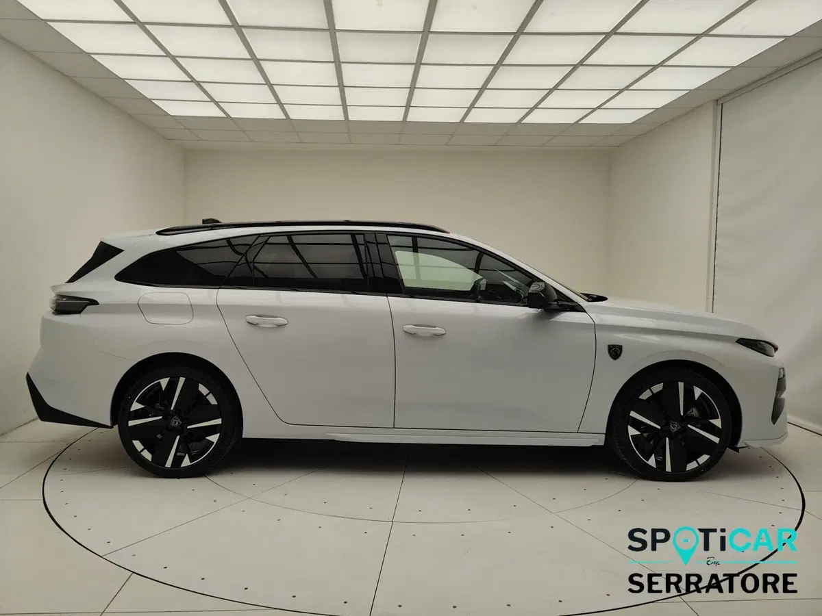 Peugeot 308 SW nuova a Como (14)