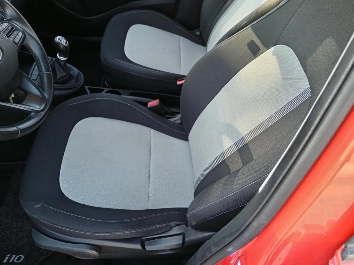 Hyundai i10 usata a Alessandria (11)