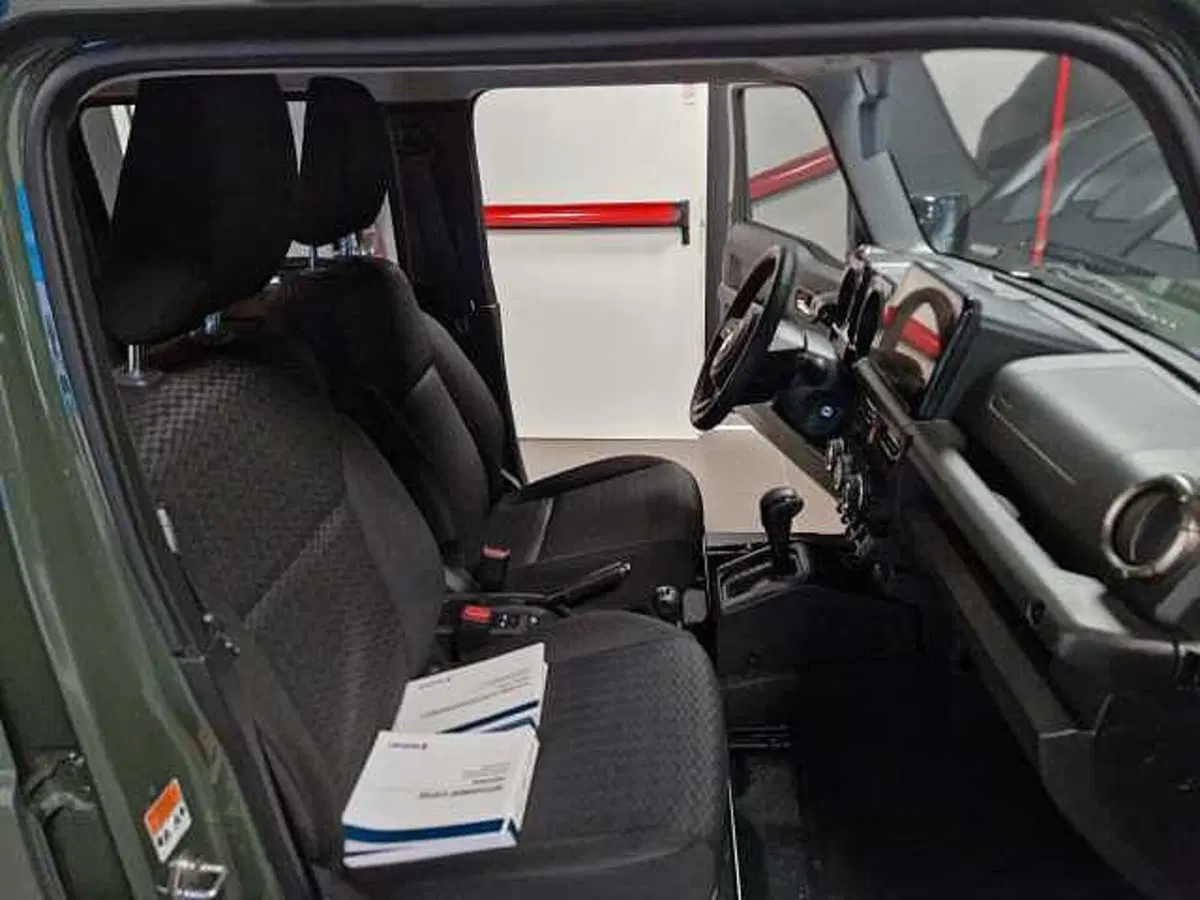 Suzuki Jimny nuova a Aosta (13)