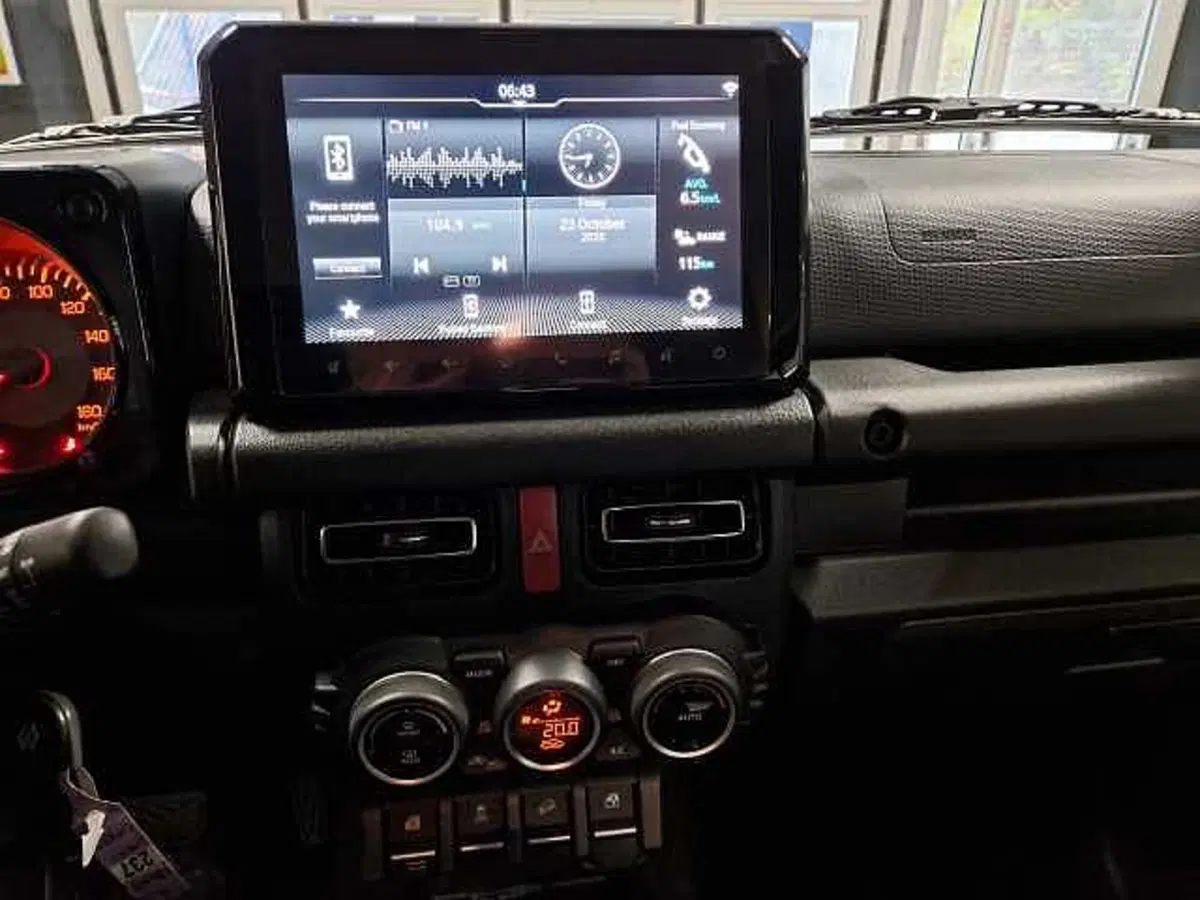 Suzuki Jimny nuova a Aosta (17)