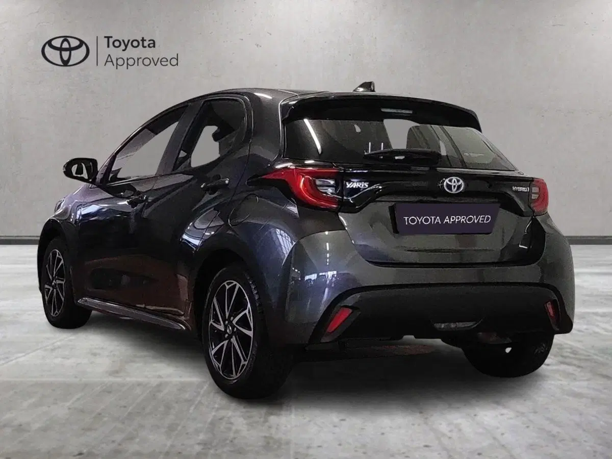 Toyota Yaris usata a Milano (6)