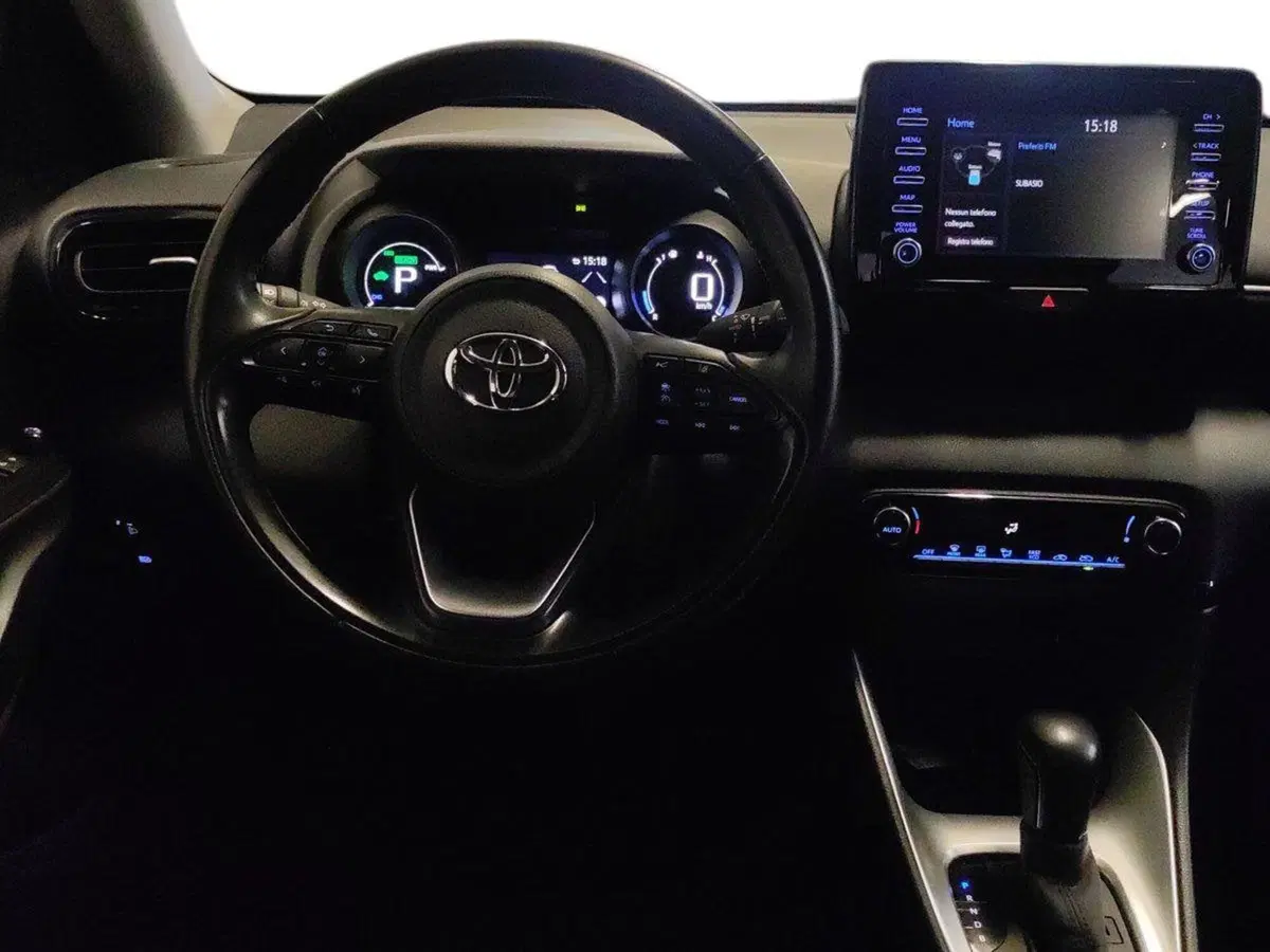 Toyota Yaris usata a Milano (9)