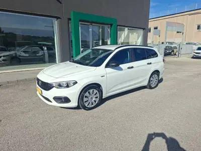 Fiat Tipo Station Wagon Tipo 1.6 Mjt S&S SW Easy Van del 2018 usata a Mozzagrogna