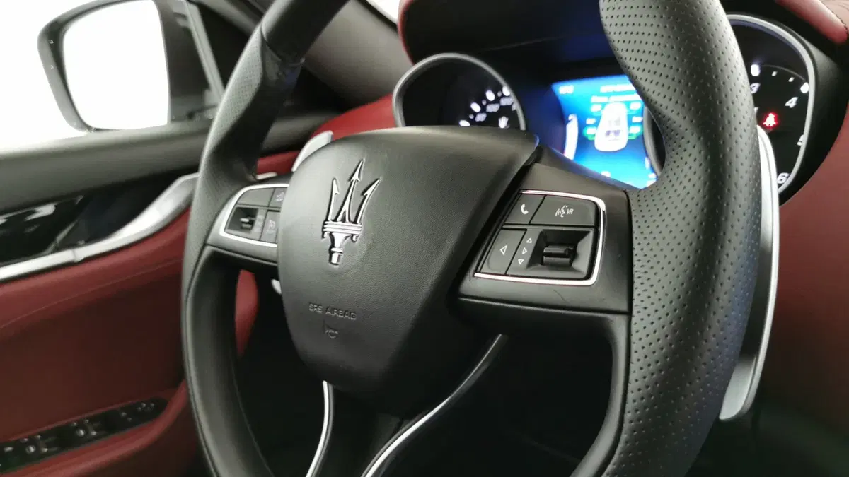 Maserati Levante usata a Chieti (16)