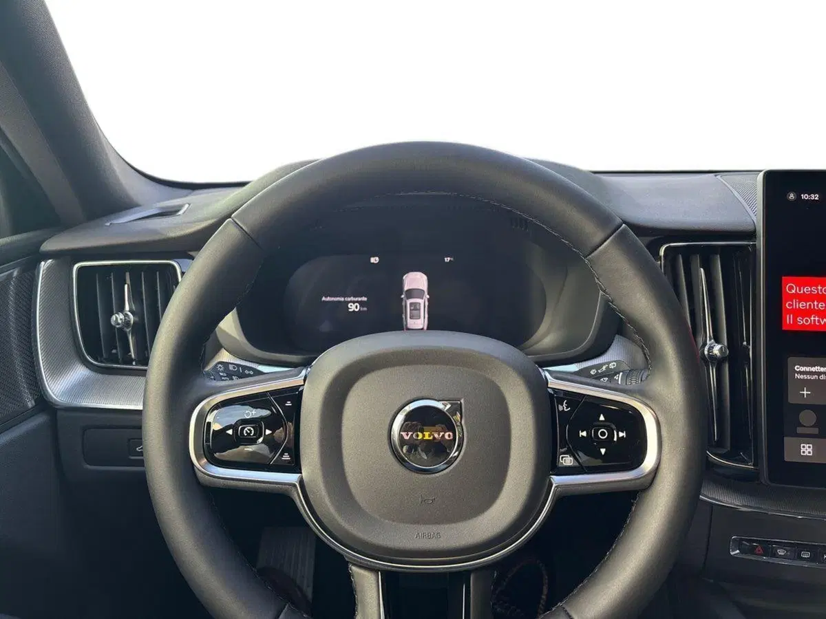 Volvo XC60 nuova a Ferrara (10)