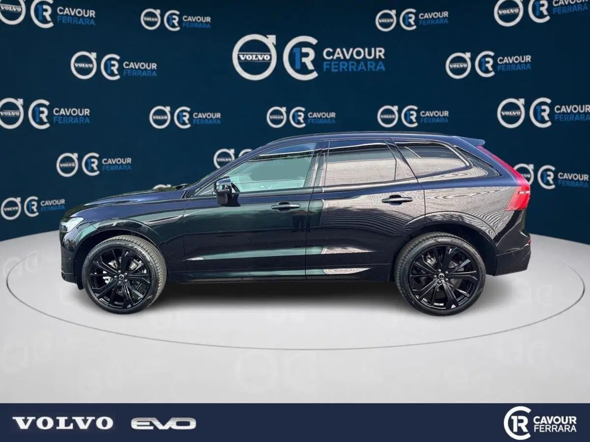 Volvo XC60 nuova a Ferrara (3)