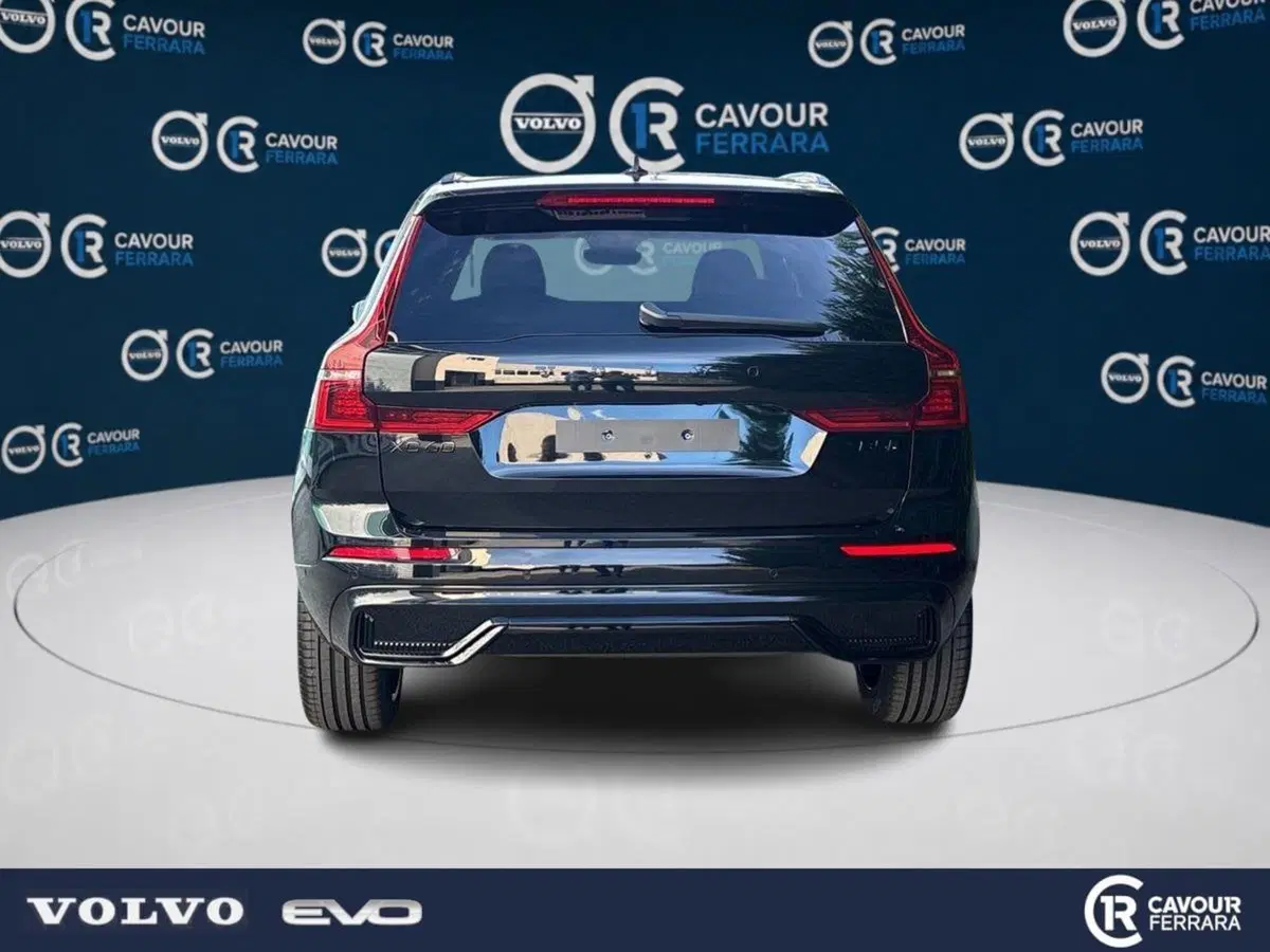 Volvo XC60 nuova a Ferrara (7)