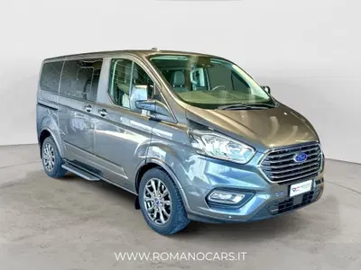 Ford Tourneo Custom 320 2.0 EcoBlue 170CV aut. PL Titanium del 2022 usata a Nova Milanese