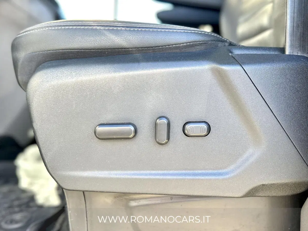 Ford Tourneo Custom usata a Monza e Brianza (11)