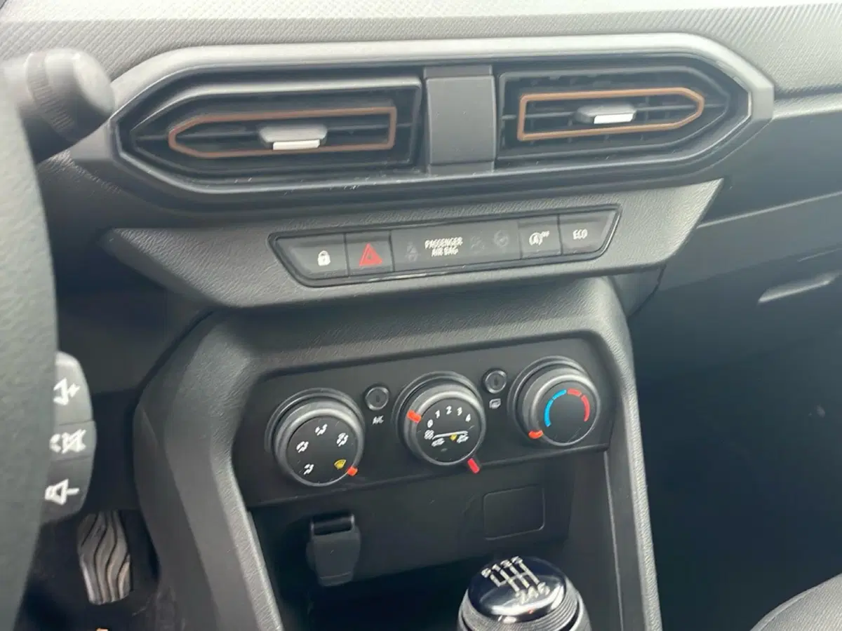 Dacia Sandero usata a Bologna (19)