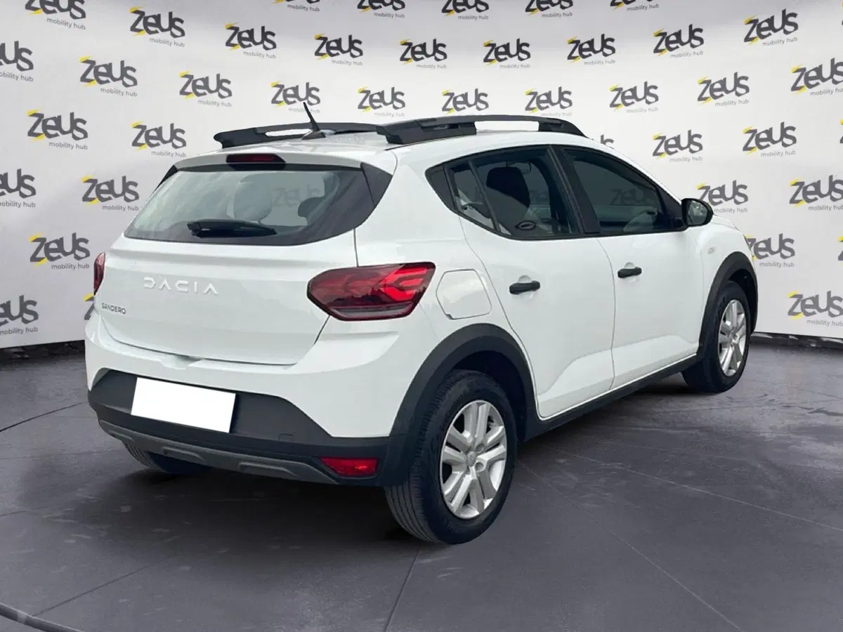 Dacia Sandero usata a Bologna (6)