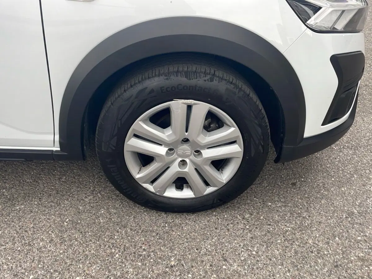 Dacia Sandero usata a Bologna (9)