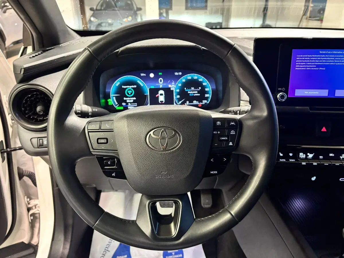 Toyota Toyota C-HR usata a Modena (10)