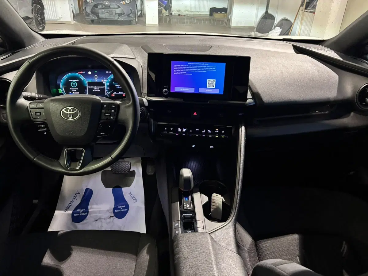 Toyota Toyota C-HR usata a Modena (12)