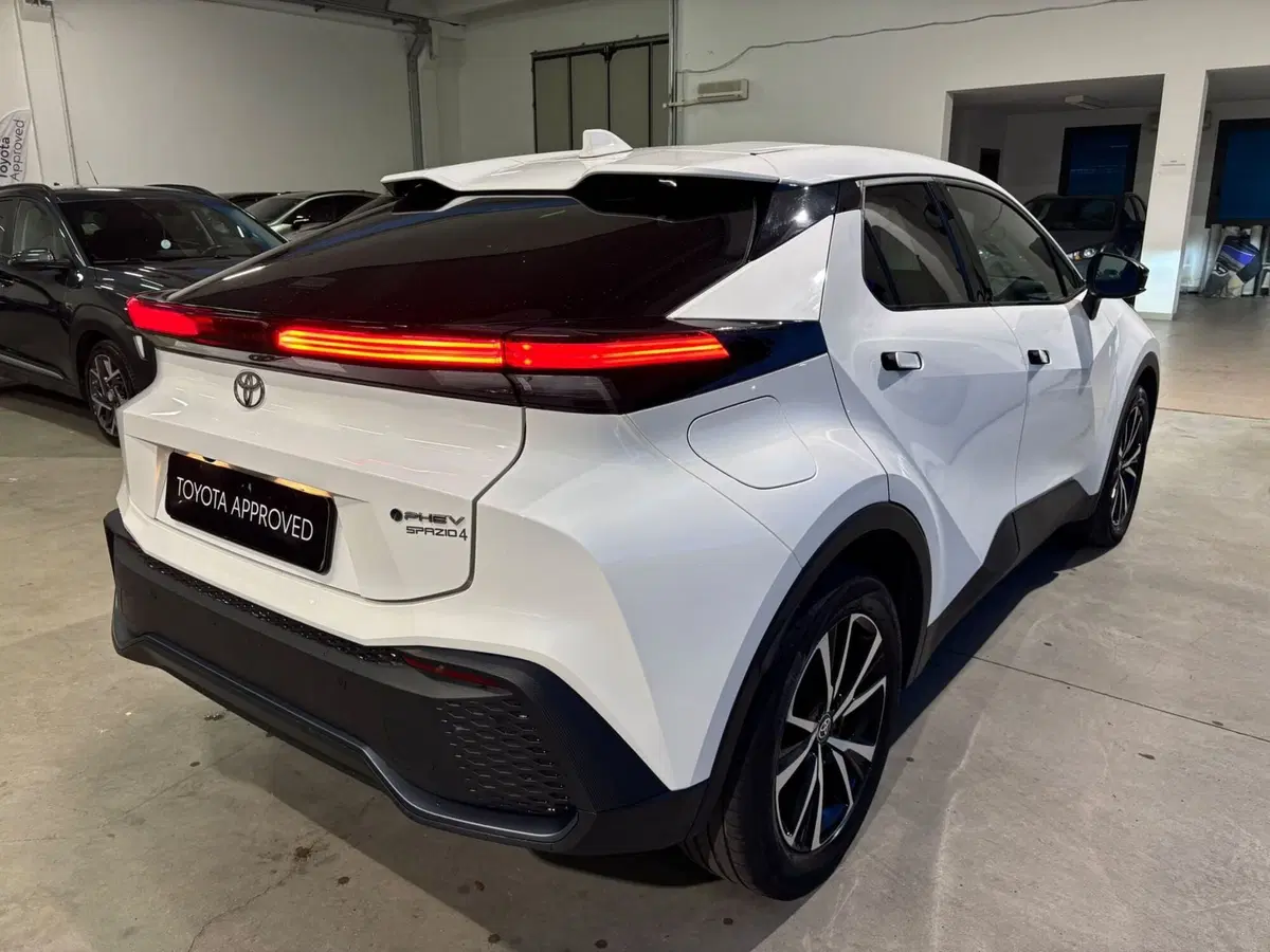 Toyota Toyota C-HR usata a Modena (7)