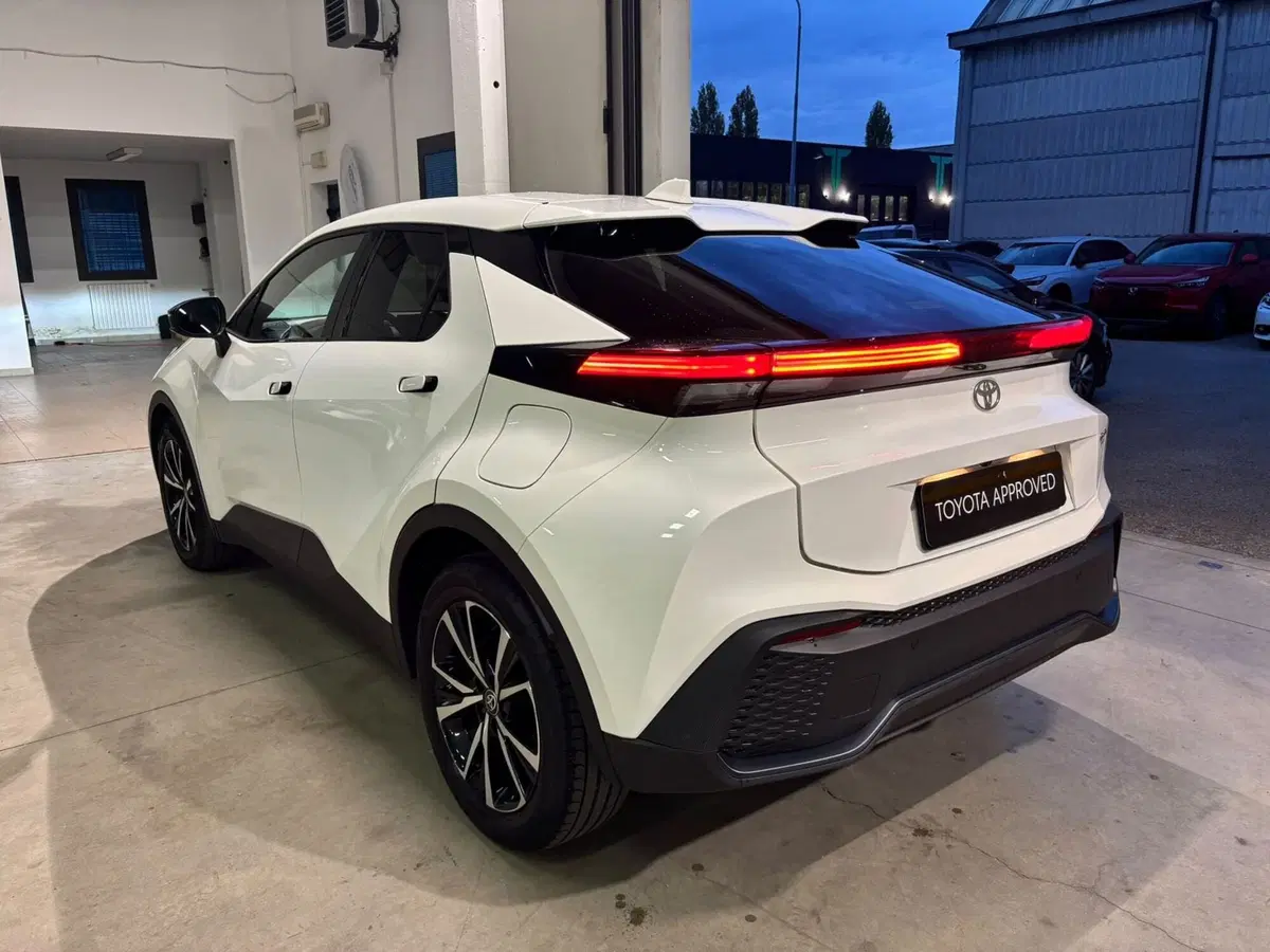 Toyota Toyota C-HR usata a Modena (8)