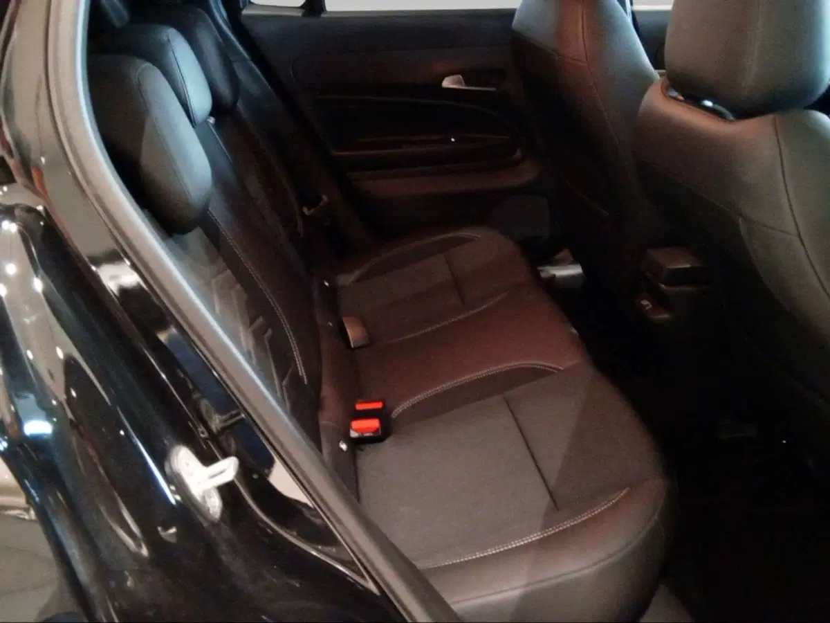 Jeep Avenger usata a Firenze (15)