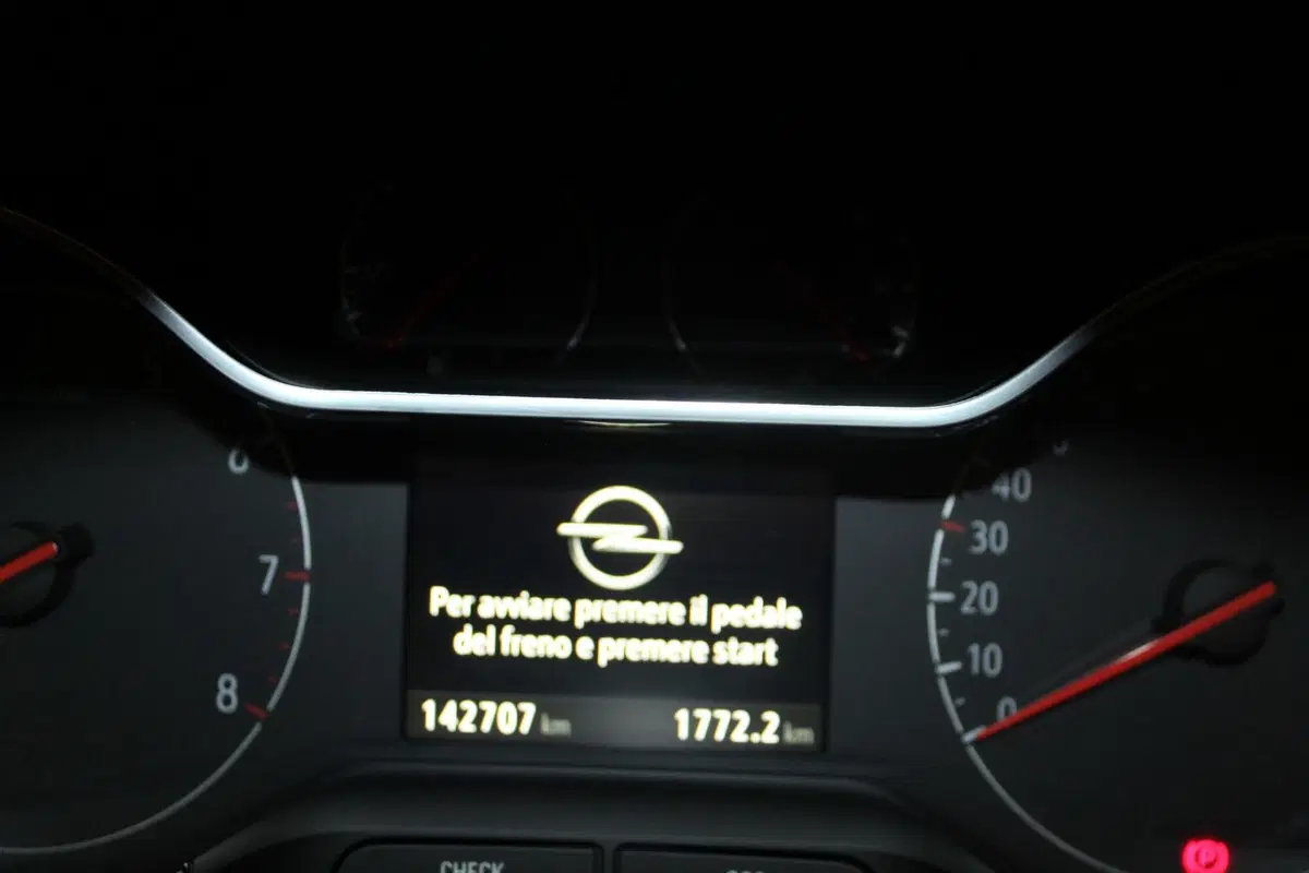 Opel Grandland X usata a Cremona (10)