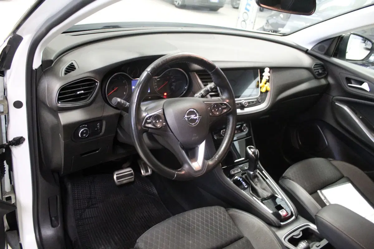 Opel Grandland X usata a Cremona (7)