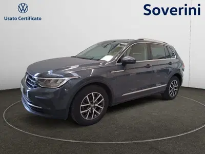 Volkswagen Tiguan 1.5 TSI ACT Life del 2022 usata a Bologna
