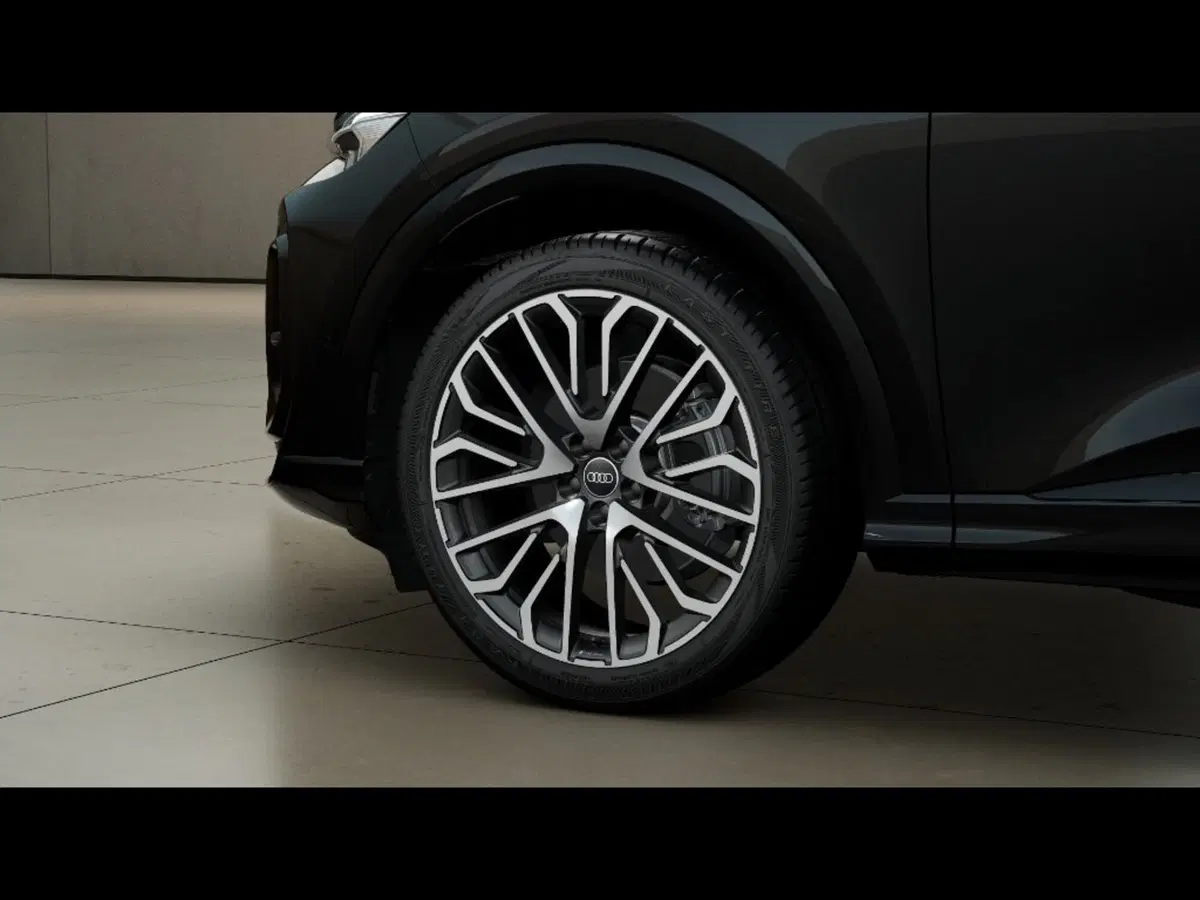 Audi Q5 Sportback nuova a Firenze (5)
