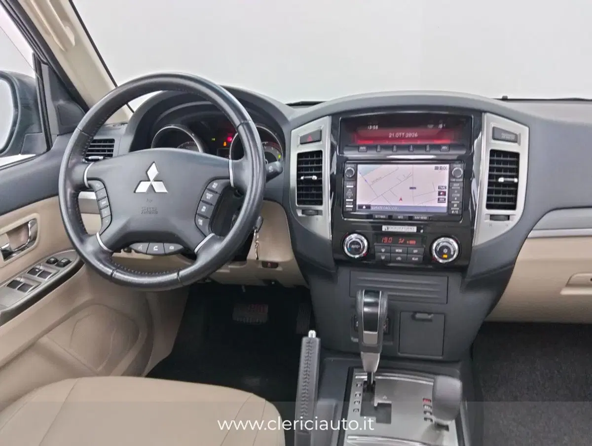 Mitsubishi Pajero usata a Como (11)