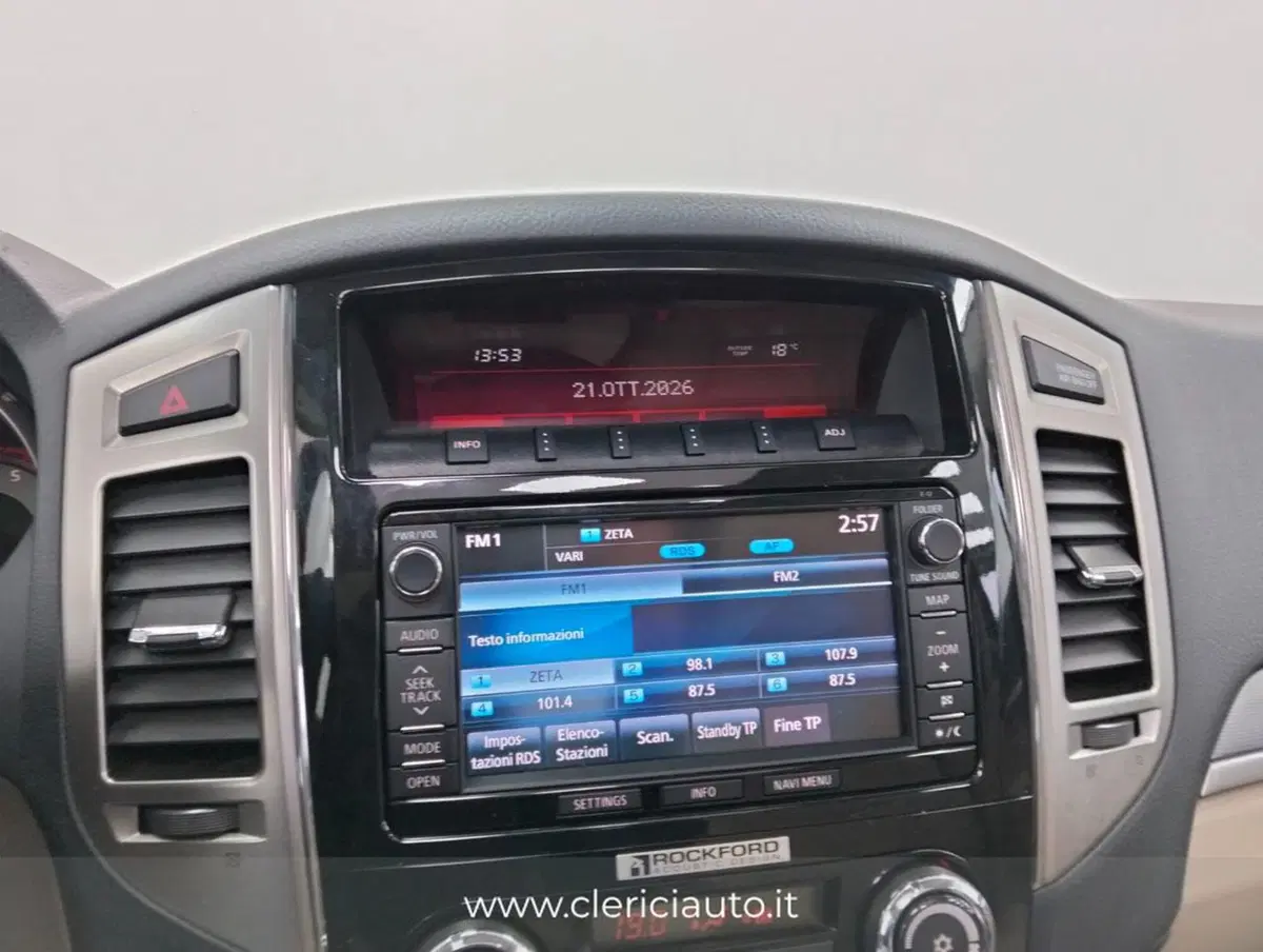 Mitsubishi Pajero usata a Como (14)