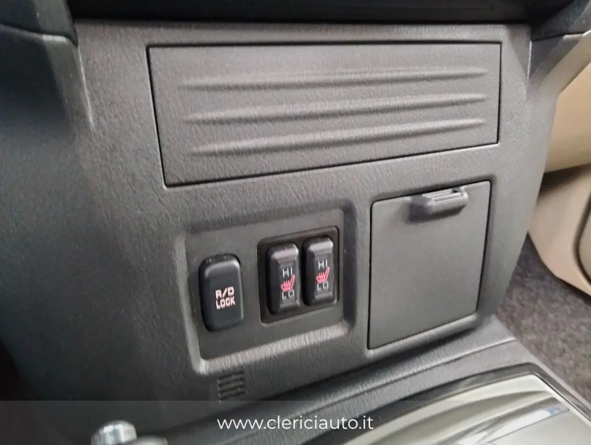 Mitsubishi Pajero usata a Como (17)