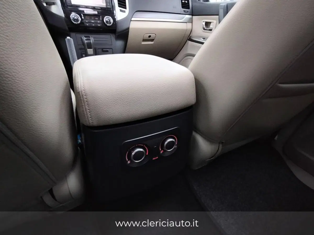 Mitsubishi Pajero usata a Como (19)