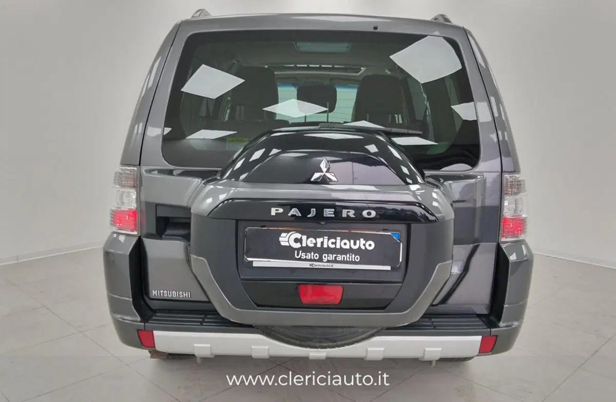 Mitsubishi Pajero usata a Como (8)