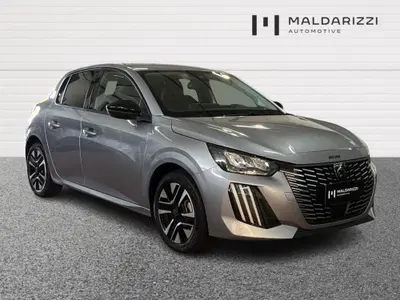 Peugeot 208 PureTech 100 Stop&Start 5 porte Allure del 2025 usata a Lecce