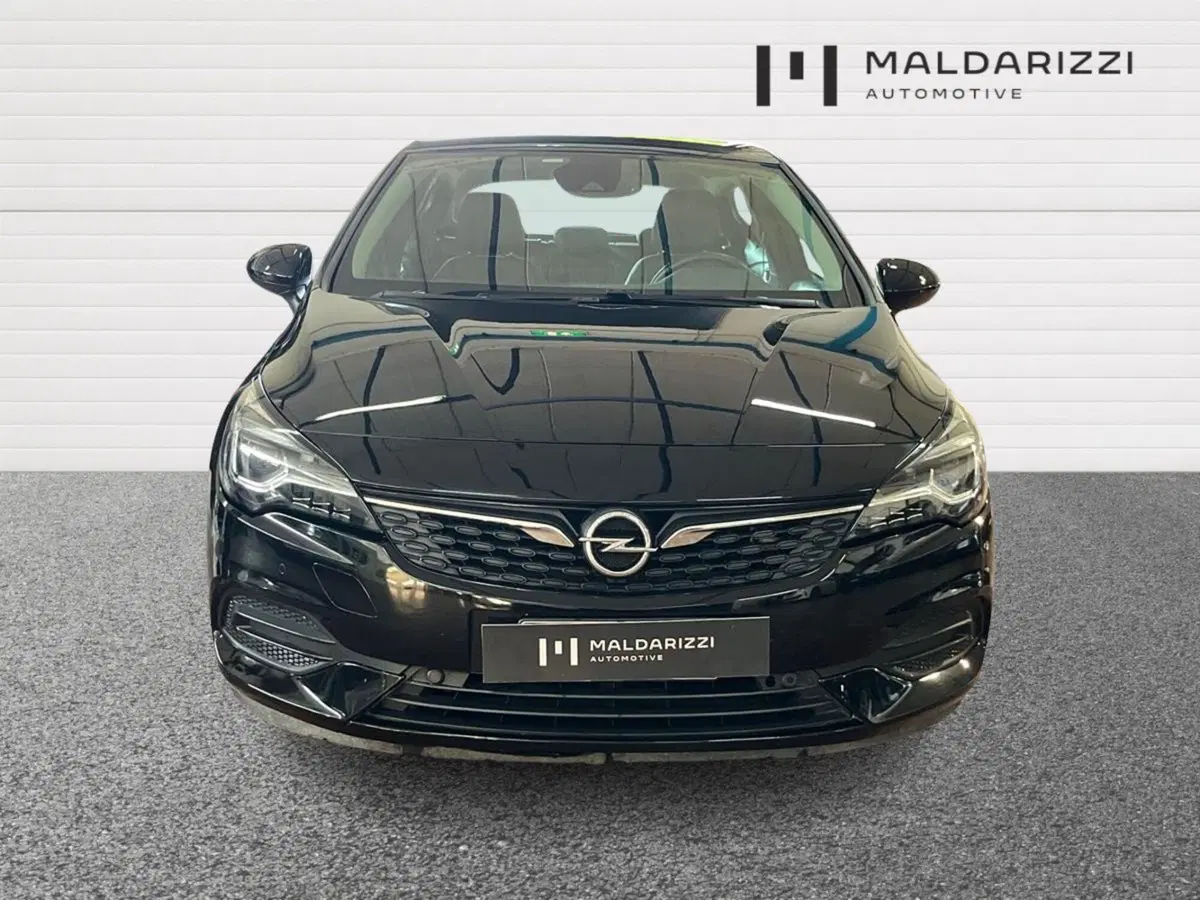 Opel Astra usata a Taranto (2)