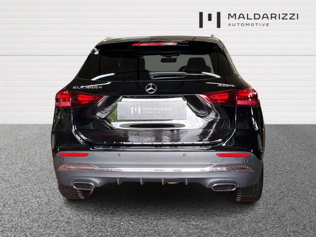 Mercedes-Benz GLA SUV usata a Bari (3)