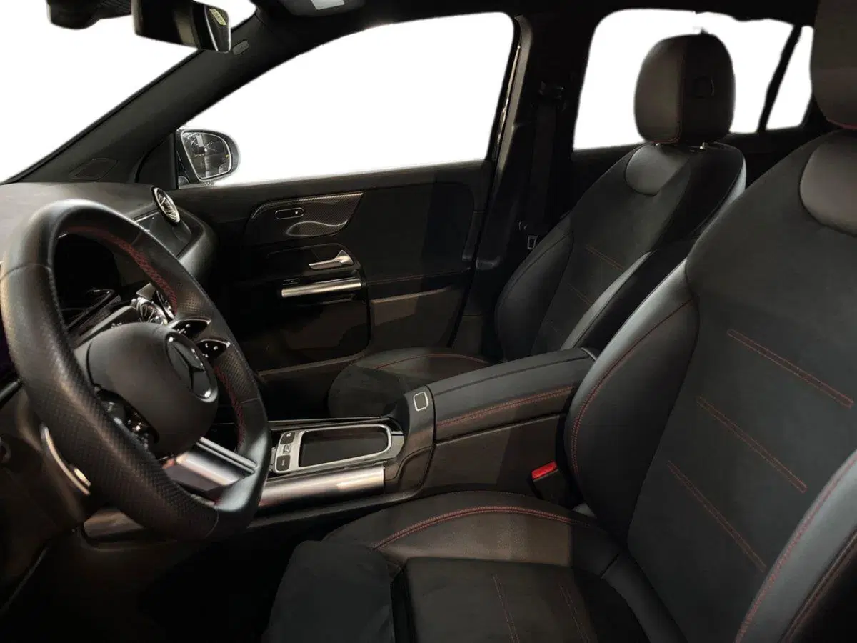 Mercedes-Benz GLA SUV usata a Bari (7)