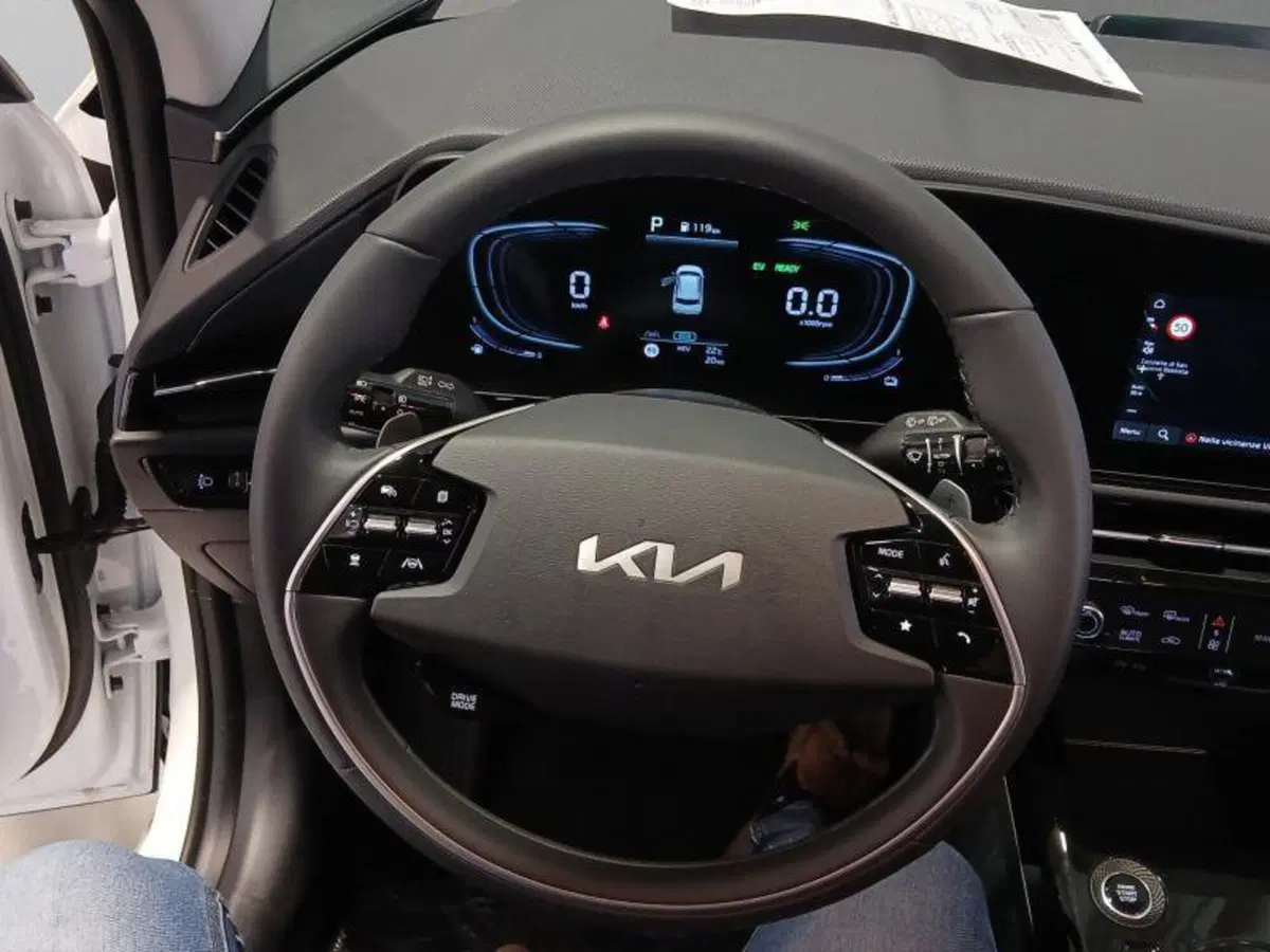 Kia Niro nuova a Genova (14)
