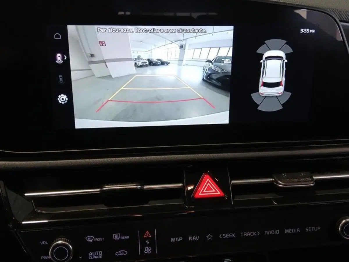 Kia Niro nuova a Genova (16)