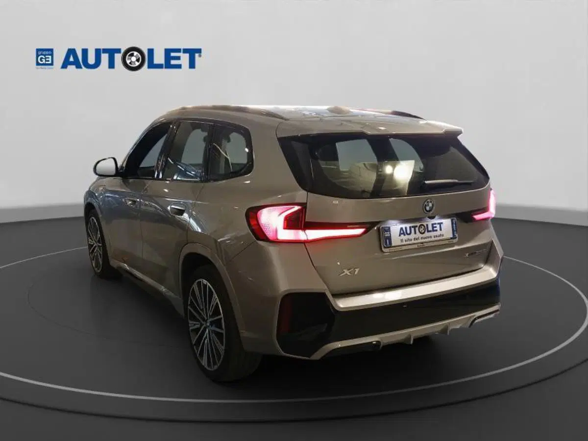 BMW X1 usata a Genova (8)