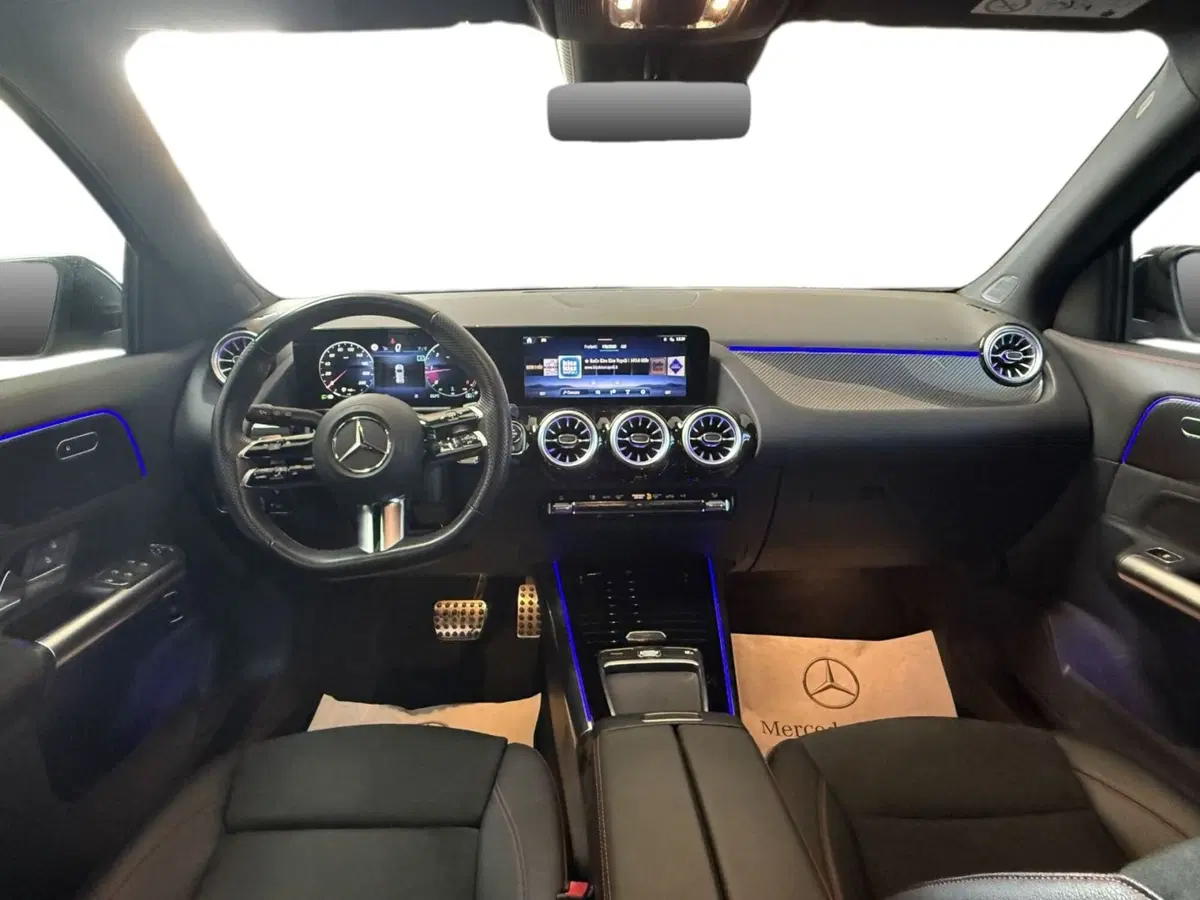 Mercedes-Benz GLA SUV usata a Napoli (12)