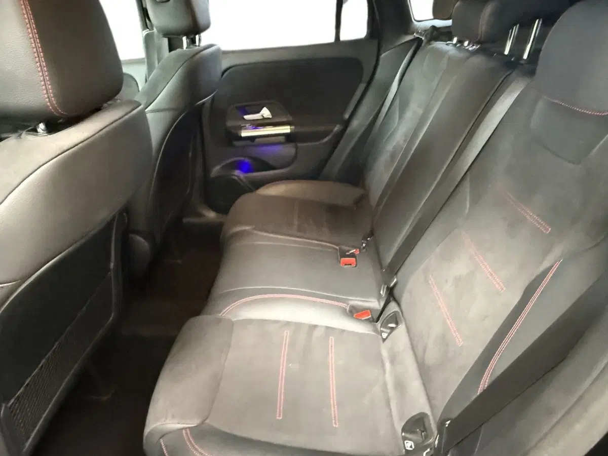 Mercedes-Benz GLA SUV usata a Napoli (14)