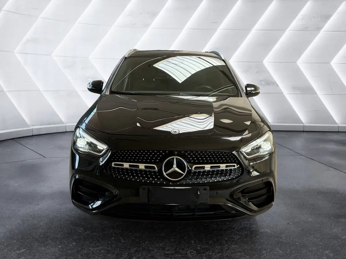 Mercedes-Benz GLA SUV usata a Napoli (2)