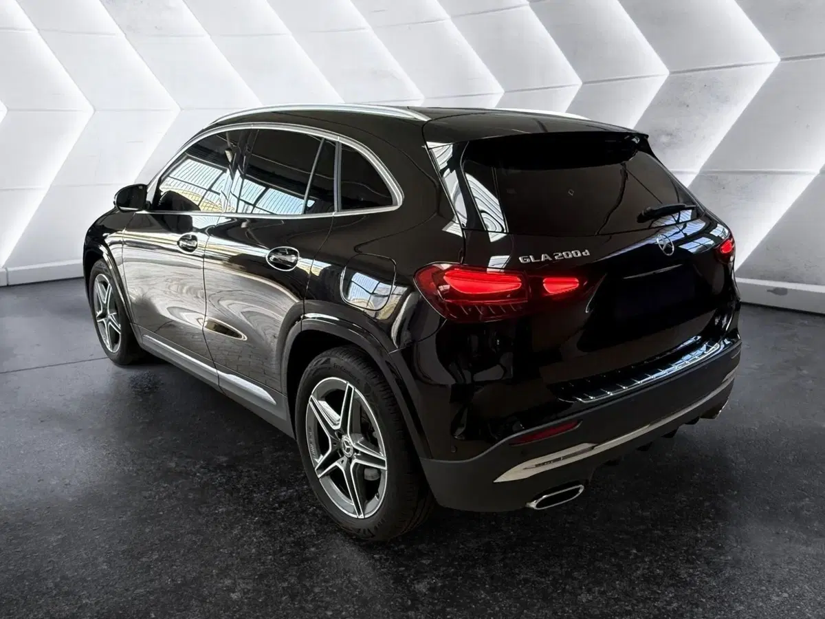Mercedes-Benz GLA SUV usata a Napoli (7)