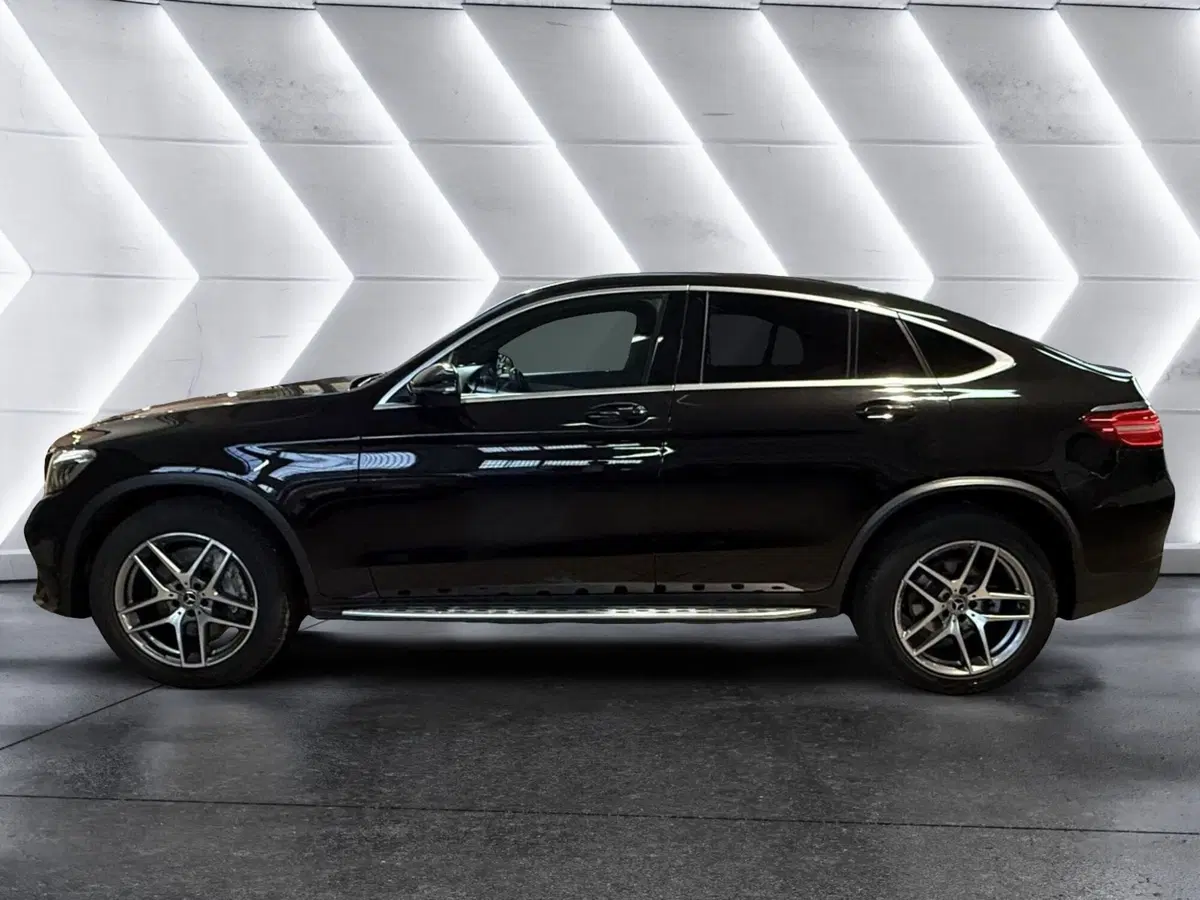Mercedes-Benz GLC Coupé usata a Napoli (4)